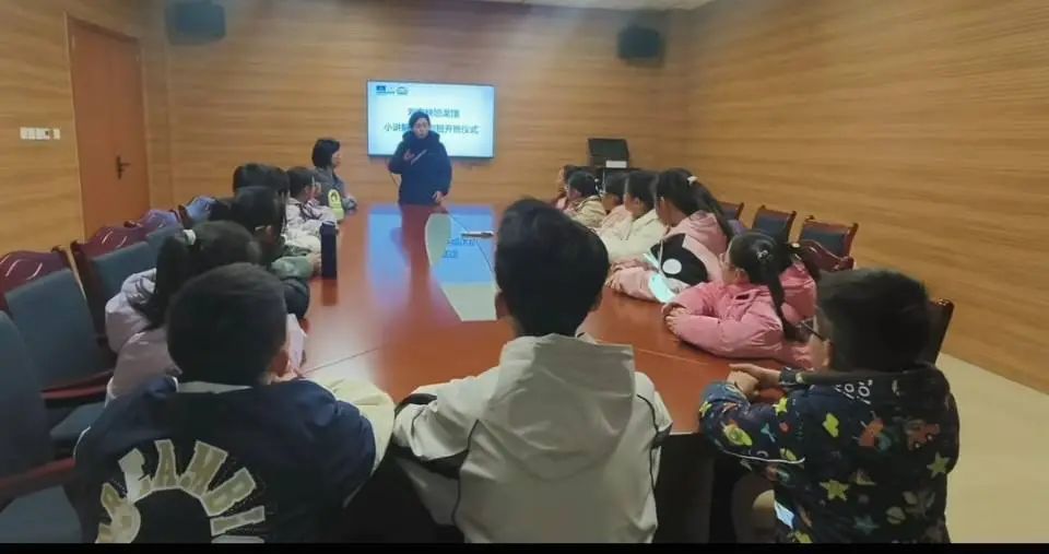 临夏世界地质公园刘家峡恐龙馆小小讲解员培训班圆满启航，科普教育再添新篇章
